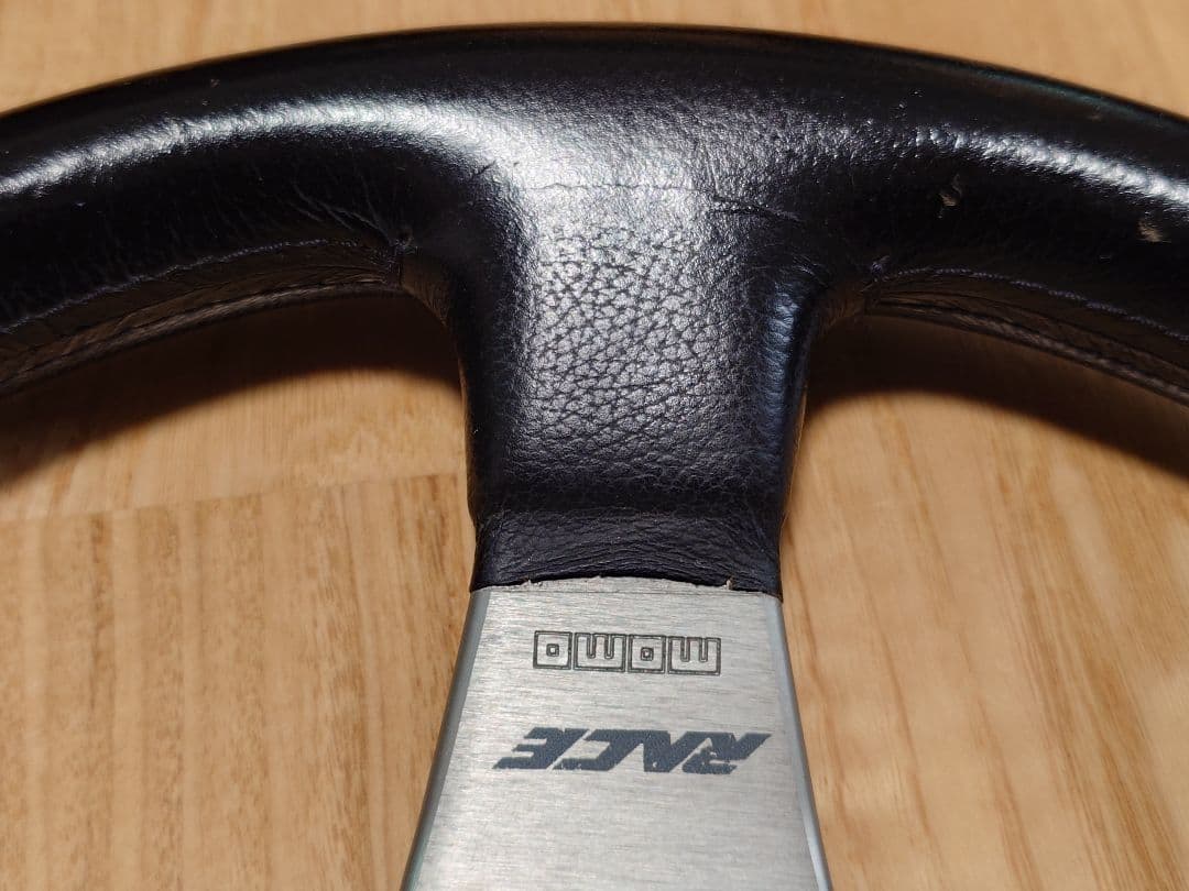 専用出品MOMO Race 32cm ステアリングとリング、ホーンボタン