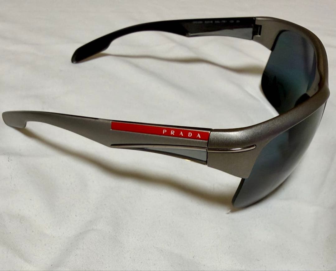 試着のみ PRADA サングラス 交換用レンズ付き