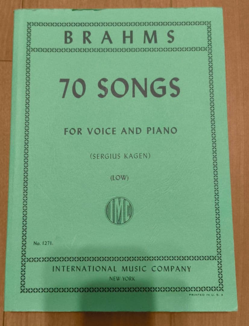 ブラームス 70の歌曲集（低声用）声楽・歌曲用輸入楽譜