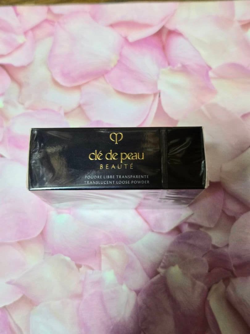 W　クレ・ド・ポー　ボーテ　プードルトランスパラントn　1　ライト