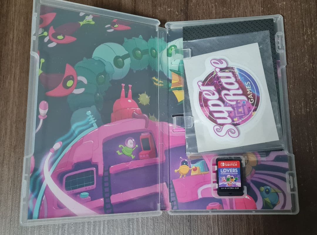 LOVERS IN A DANGEROUS SPACETIME 新品