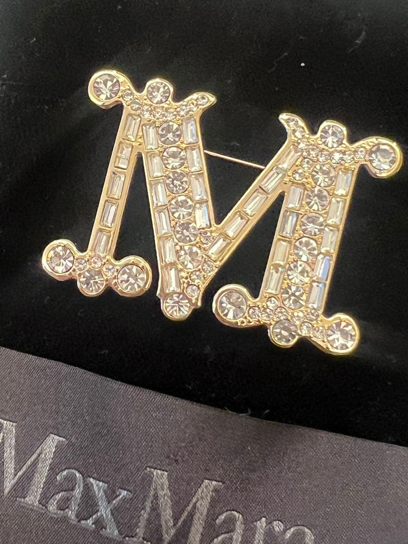 MAX MARA クリスタル ブローチ OPホワイト