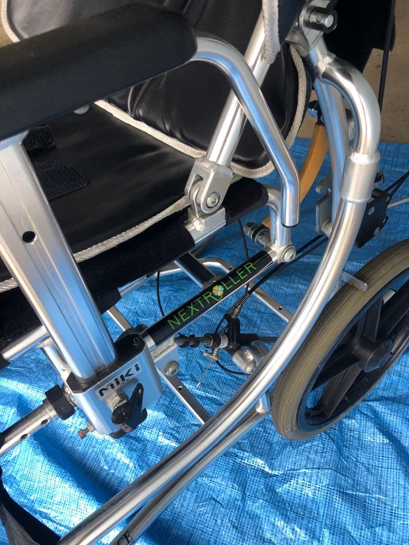 (送料込み)リクライニング　車椅子 MiKi NEXTROLLER