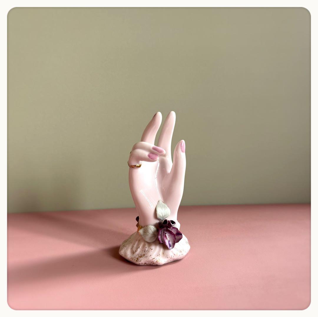 やもぬページ　ヴィンテージ　レフトン　ハンドモチーフ　リングホルダー