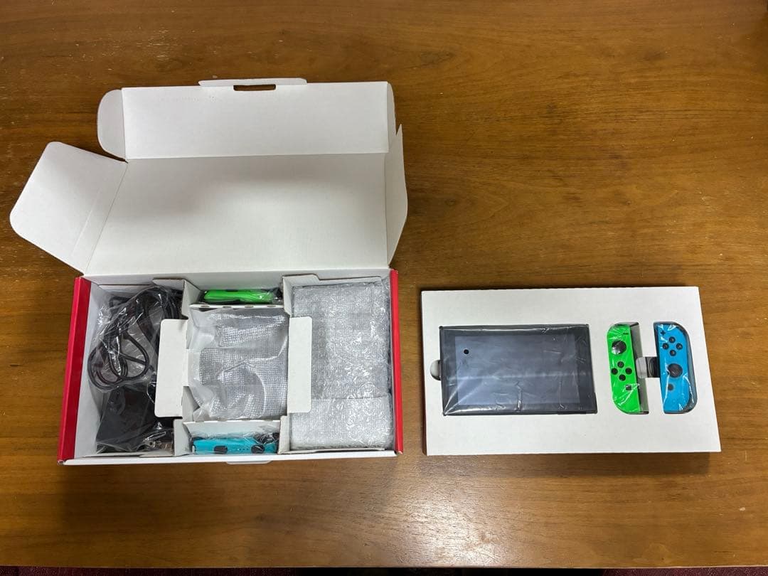 Nintendo Switch 本体・付属品完備JOY-CON ブルー/グリーン