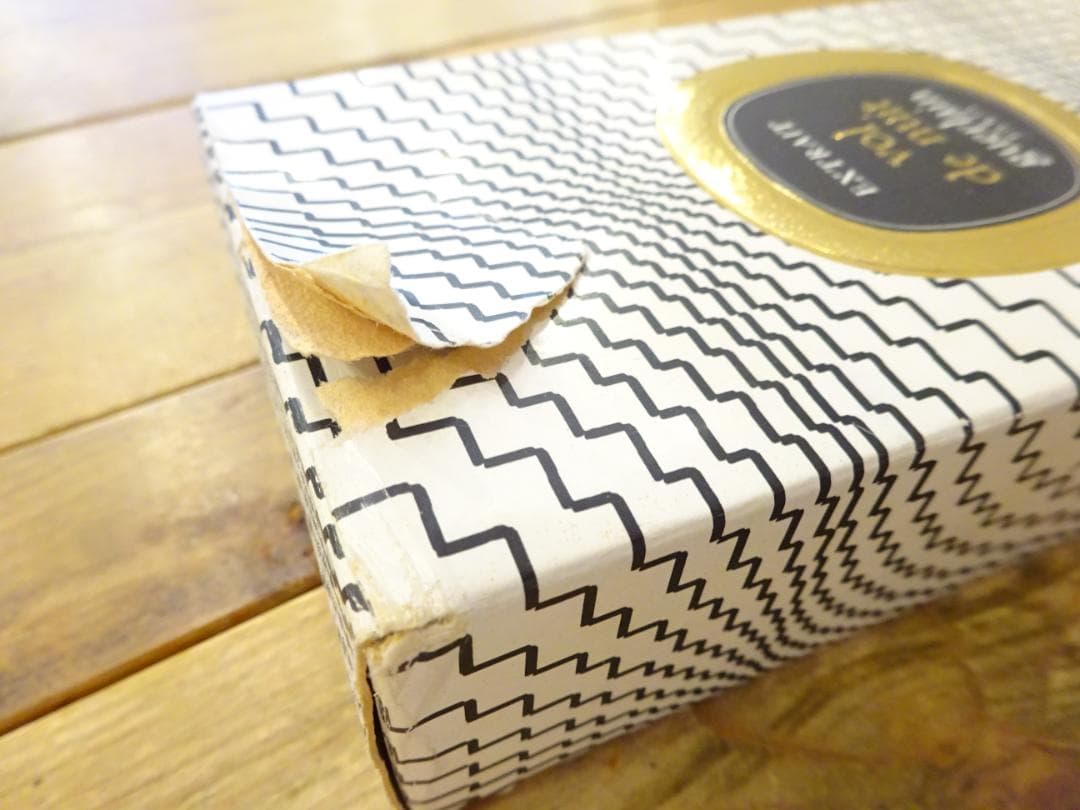 薔薇 つぼみ GUERLAIN vol.de nuit 香水 夜間飛行