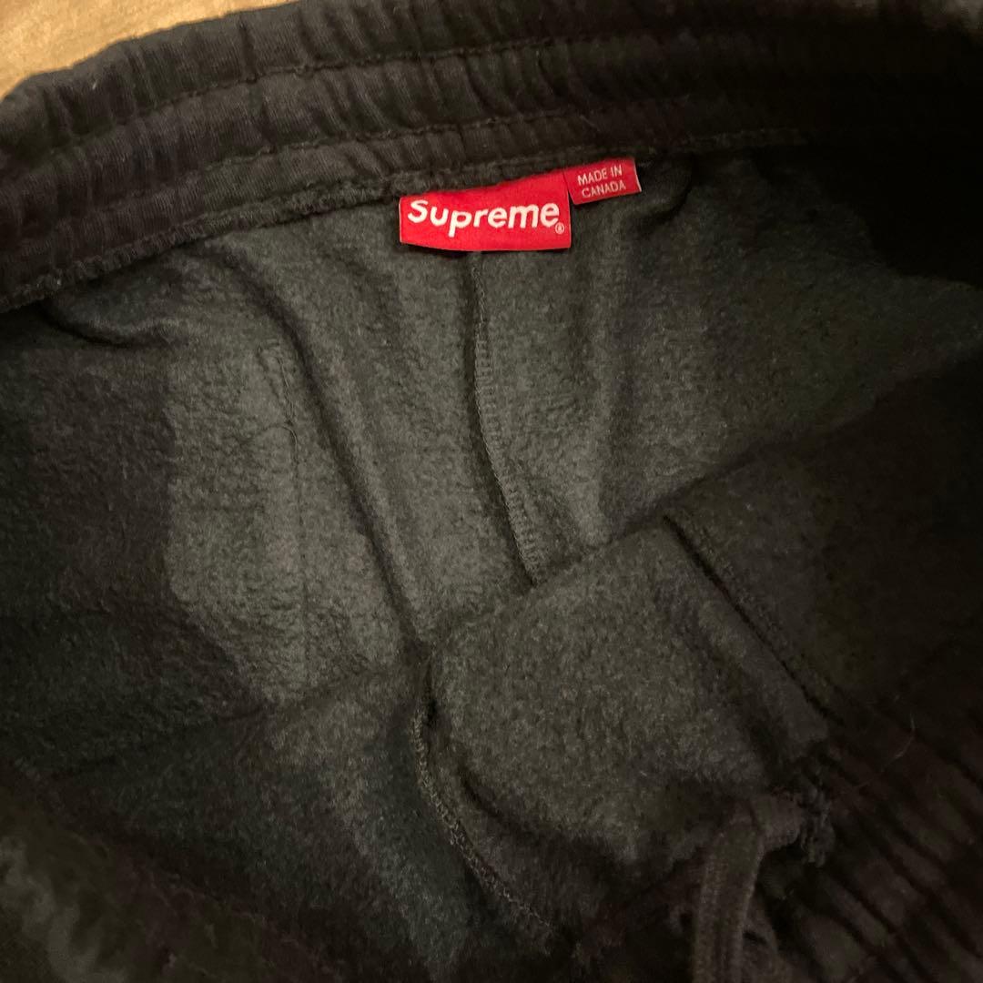 Supreme ブラック ショートパンツ