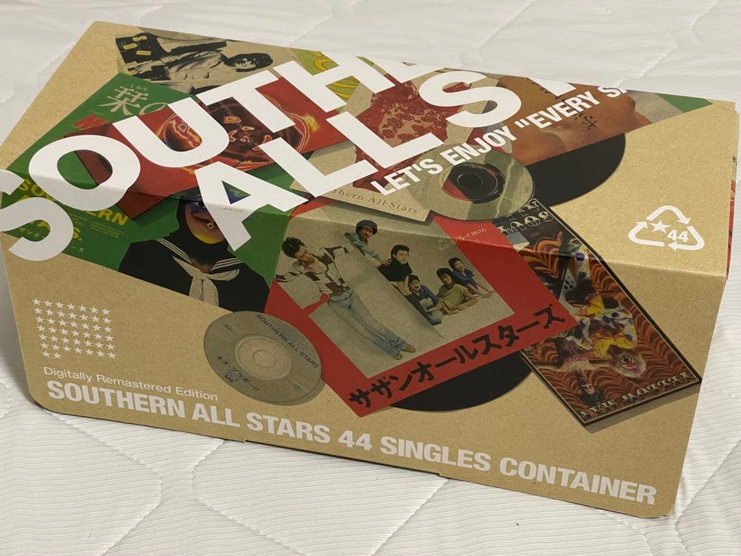 【フィルム未開封】サザンオールスターズ 44シングル コンテナ