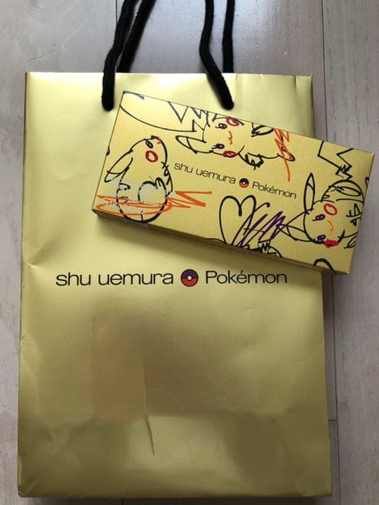 キャッチ・エム・オール　ピカシュウ　ミニ　リップ　コフレ