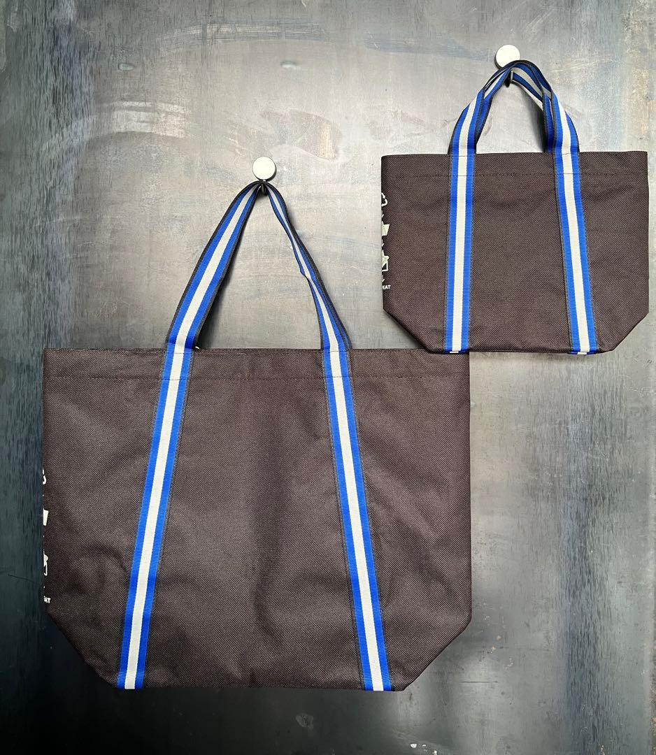 【折りたたまず発送】アニヤハインドマーチ　ユニバーサルバッグ　大小セット