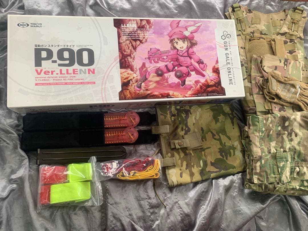 東京マルイ 電動ガン本体 P-90プラス バージョン・レン　マガジンと迷彩セット