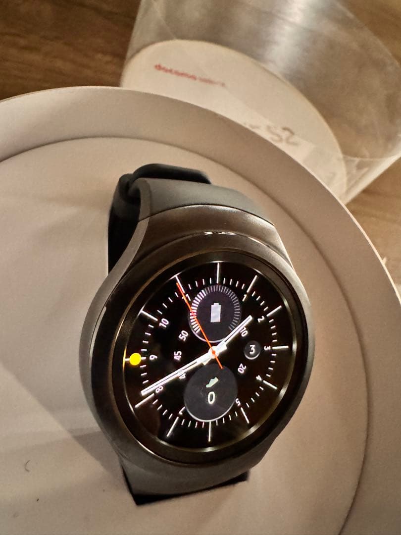 【ほぼ新品】galaxy docomoselect Gear S2