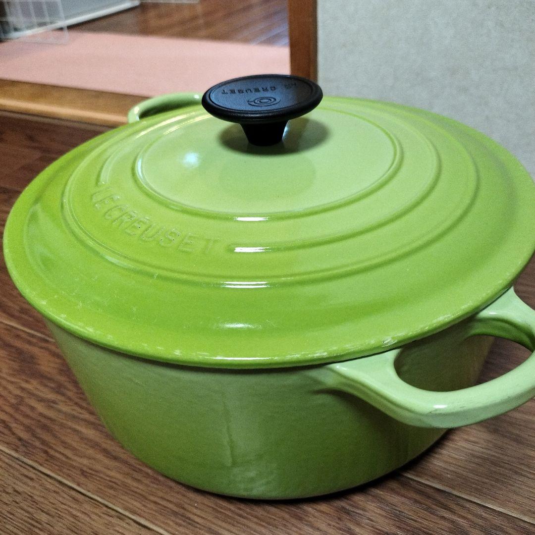【希少カラー】LE CREUSET 鍋 グリーン　24サイズ