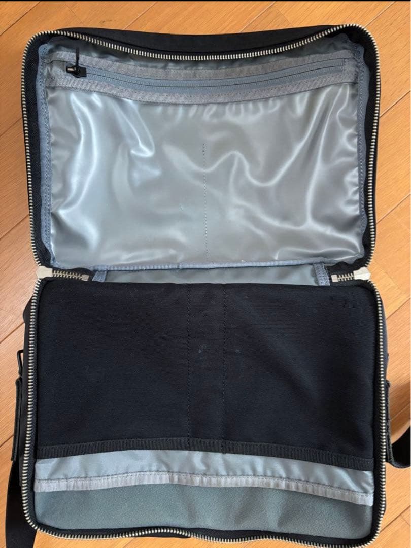 レオ様 ポーター PORTER LIFT リフト ショルダーバッグ ／ブラック