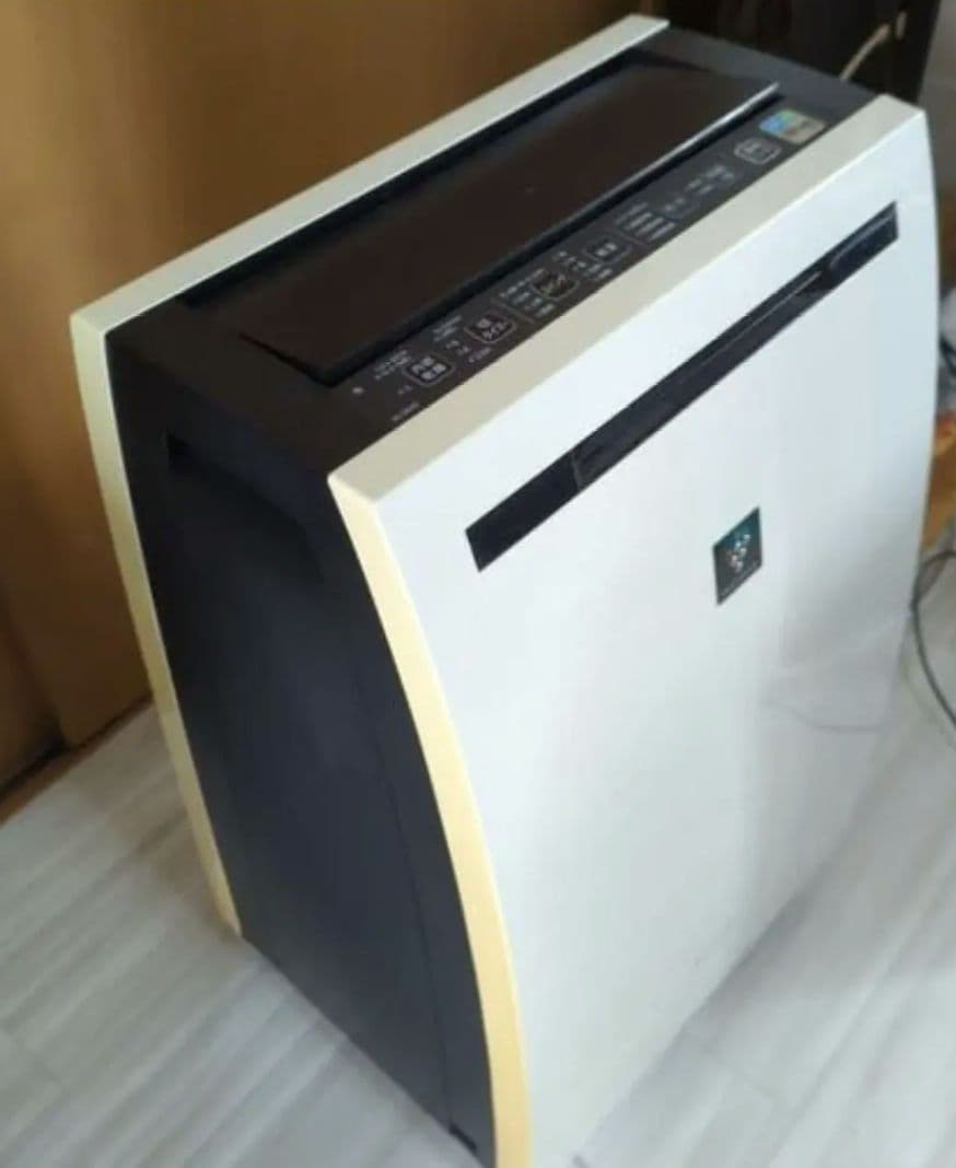 SHARP　空気清浄機　18畳　2016年製