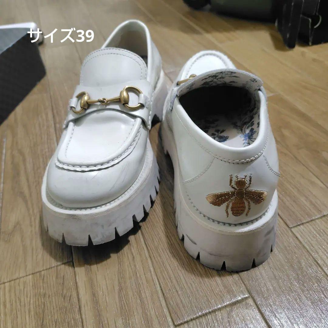 売り切り　GUCCI ホワイト ローファー 蜂刺繍　箱付き