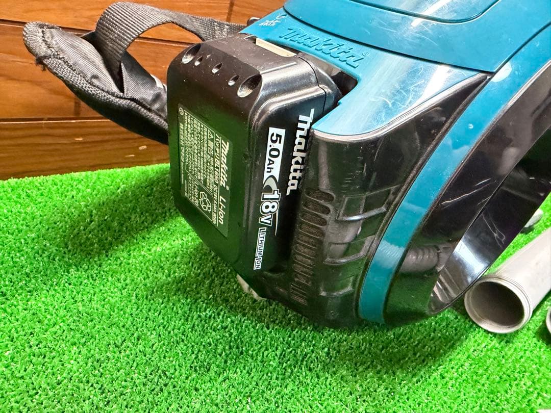 マキタサイクロン掃除機　充電式クリーナーCL500D 18V