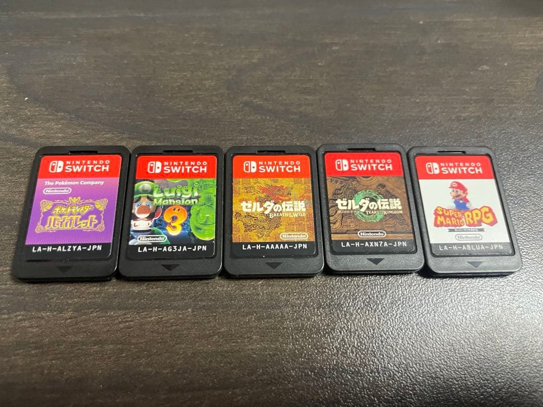 Switch Lite本体とソフト5つ　まとめ売り