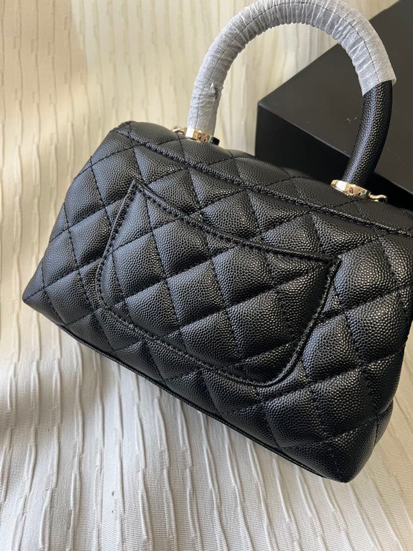 や*様 CHANEL ブラック キルティング ショルダーバッグ　ノベルティ