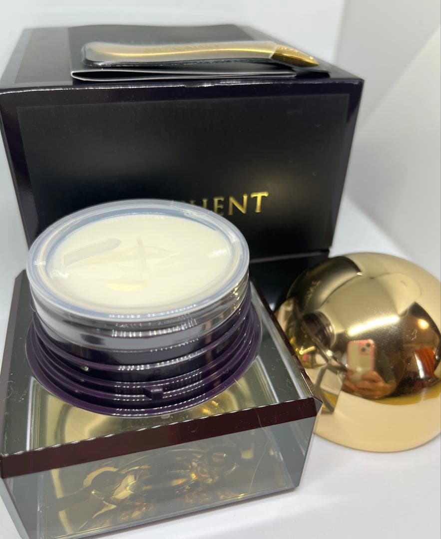 メナード オーセントクリームII