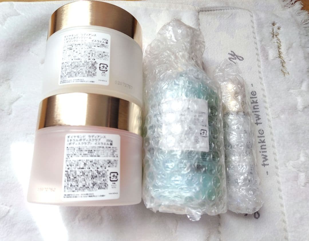 ダイヤモンドラディアンスシリーズボディソープ、スクラブ、ミスト、ボディクリーム