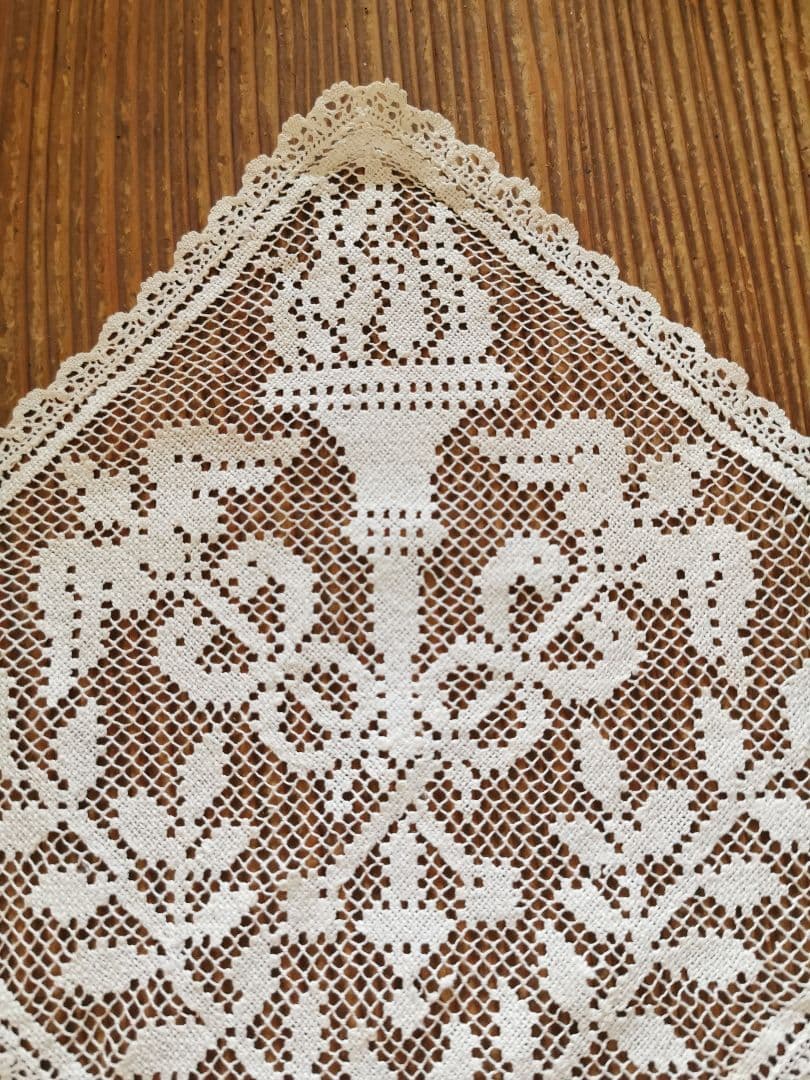 アンティーク フィレレース 聖火と鳩とオリーブ 透かしパネル スカラップ装飾