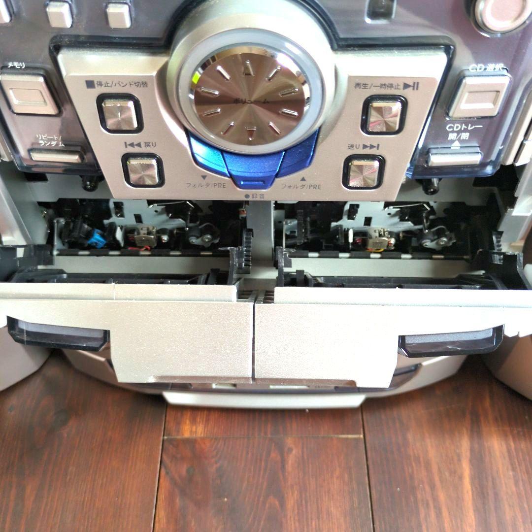 マルチコンポNEXT　3枚CD・カセット・レコードプレーヤー　HF-638PE