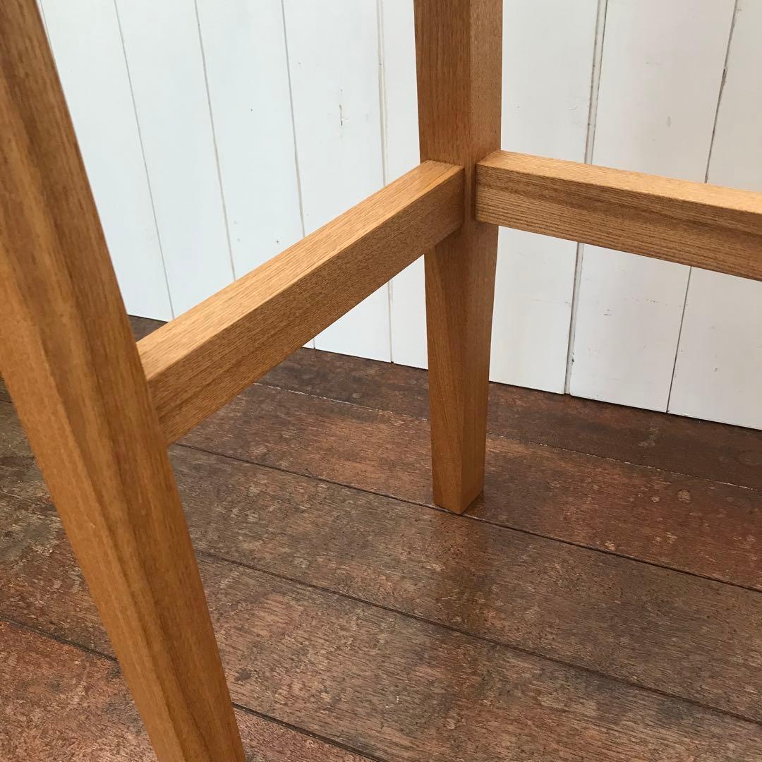 タモ材の机　テーブル