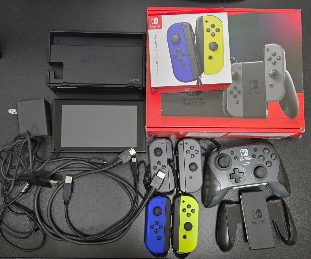 Nintendo Switch 本体 + ジョイコン4つ + HORI パッド