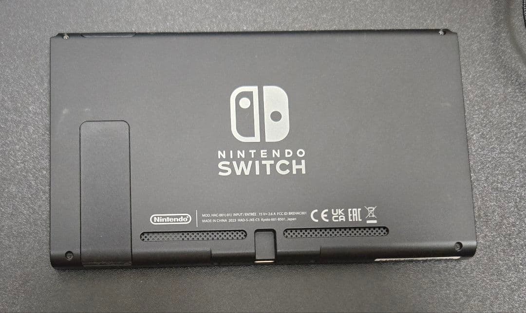 Nintendo Switch 本体 + ジョイコン4つ + HORI パッド