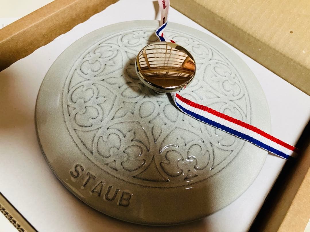 STAUB ワナベs リリー