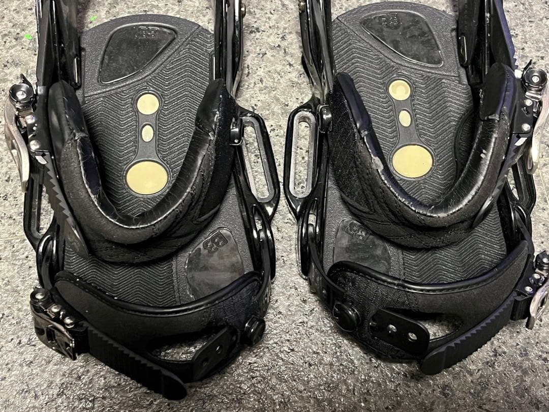 ならんならん burton genesis s 白 cartel s 黒