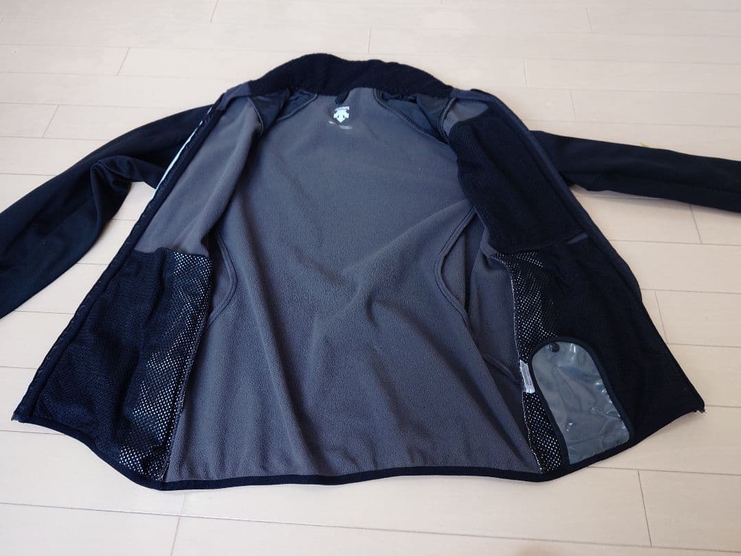 美品■デサント■ ミドラー 160 黒 ミドルレイヤー DESCENT スキー