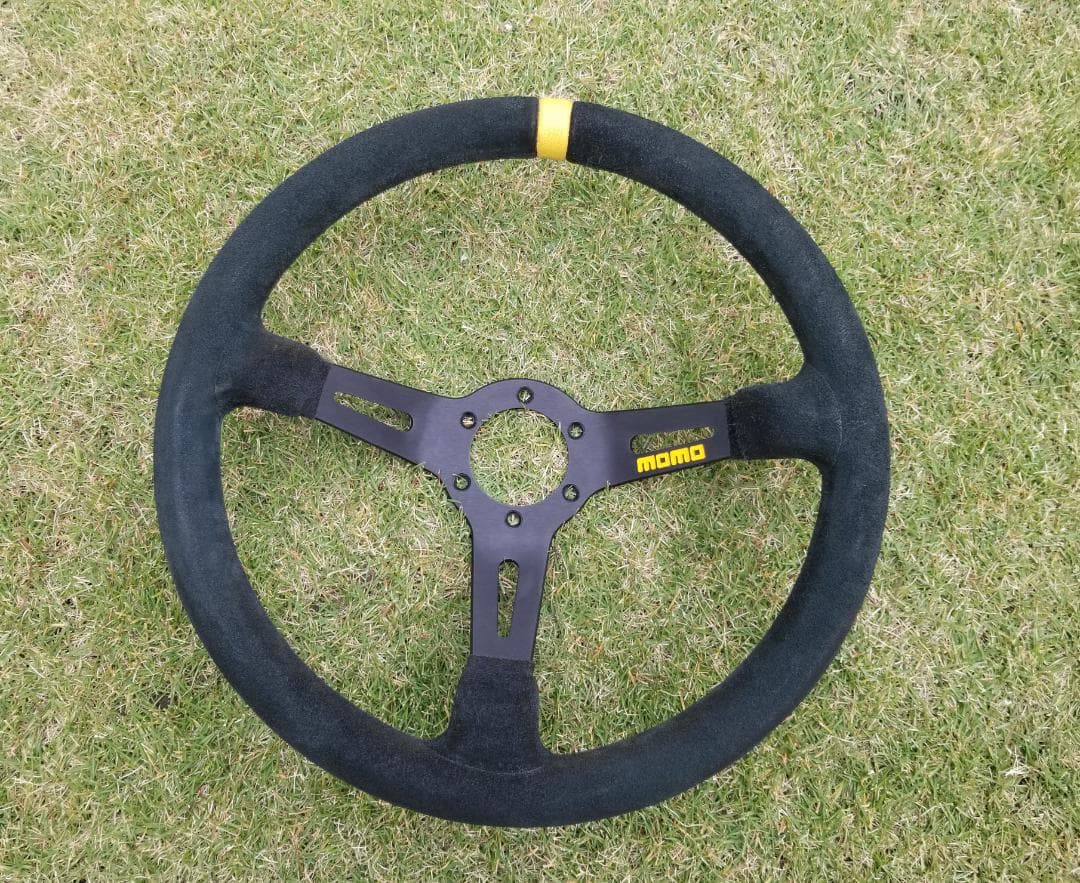 ◆ MOMO　モモ　ステアリング◆ バックスキン ◆ 350㎜ ◆ディープコーン