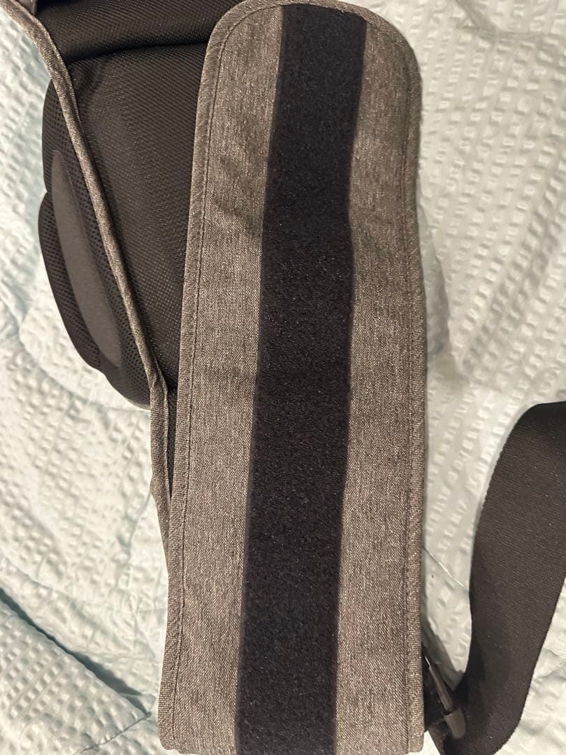 ポルバンアドバンスのせる抱っこひも ダブルショルダーとヒップシート