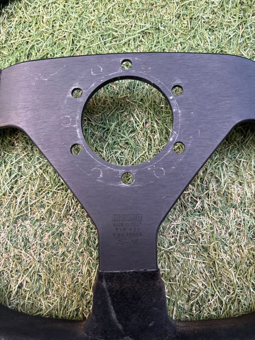 MOMO TYP V35 ステアリング KBA70063 3スポーク 350mm