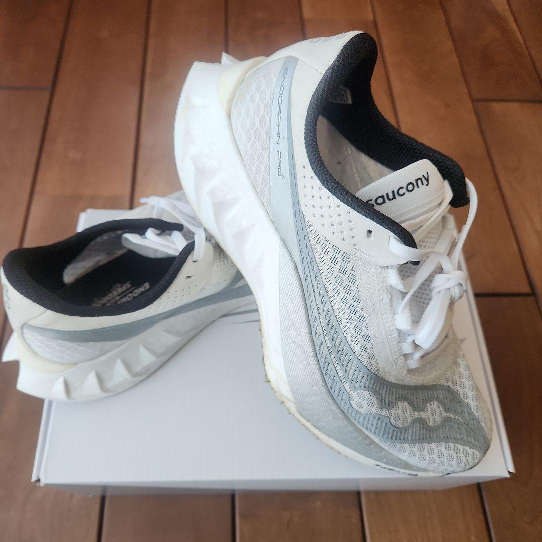 エンドルフィンプロ4 Saucony サッカニー 　26.5