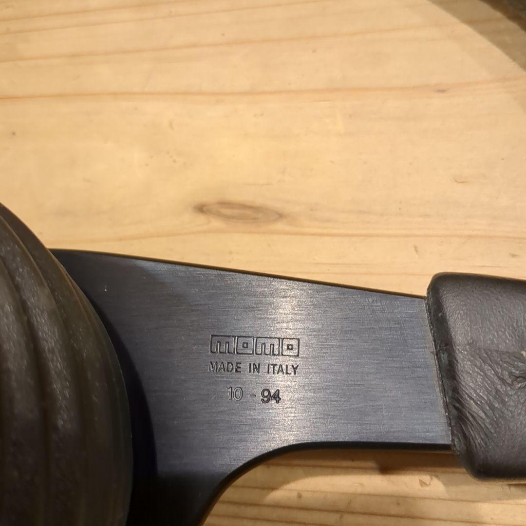 momoステアリングホイール・ワーゲンホーンボタン・ヴァナゴンＴ4ボスセット