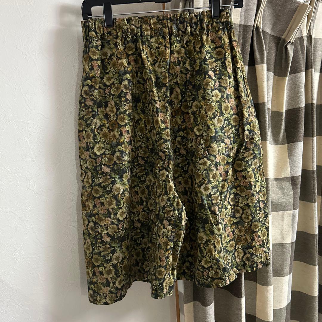 ANNTIAN ドライフラワー柄ハーフパンツ