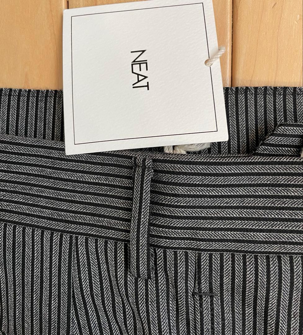 NEAT ストライプ テーパードスラックス44グレー