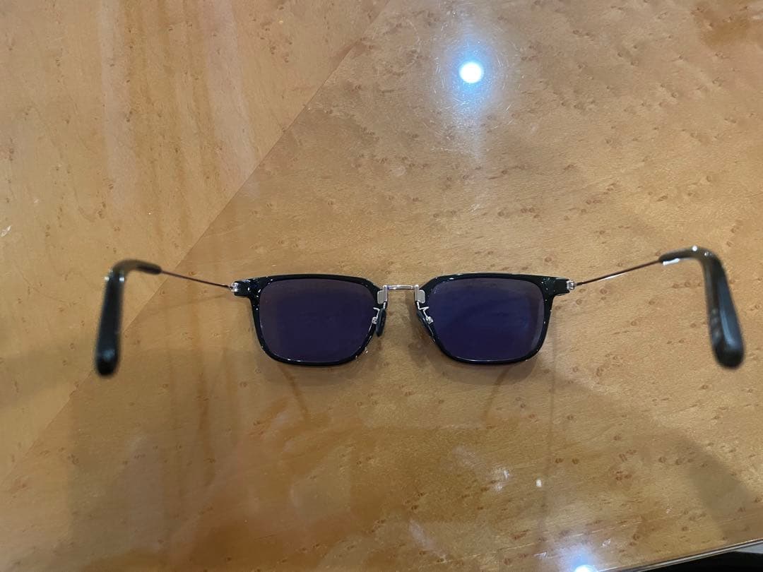 り*す様 〈新古〉トムフォード TF1042-D 01V