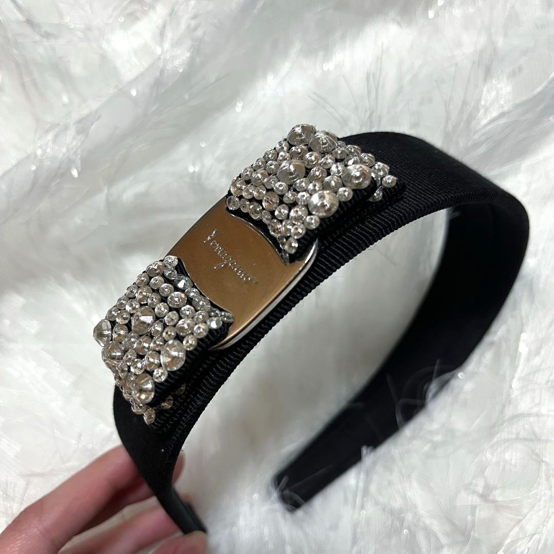 Ferragamo カチューシャ クリスタル