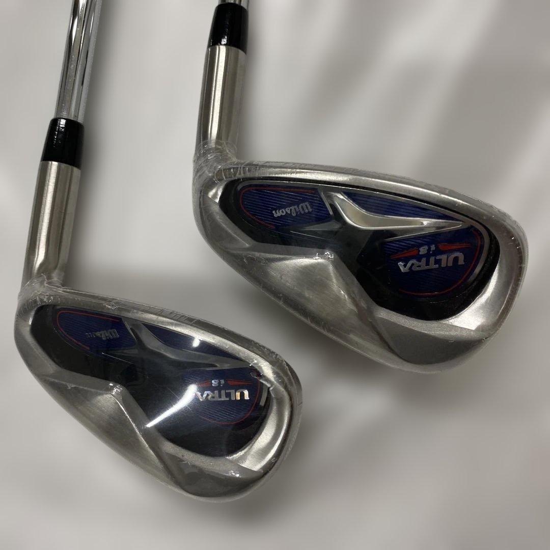 Wilson（ウィルソン）のクラブ セットとカートバッグのセット。