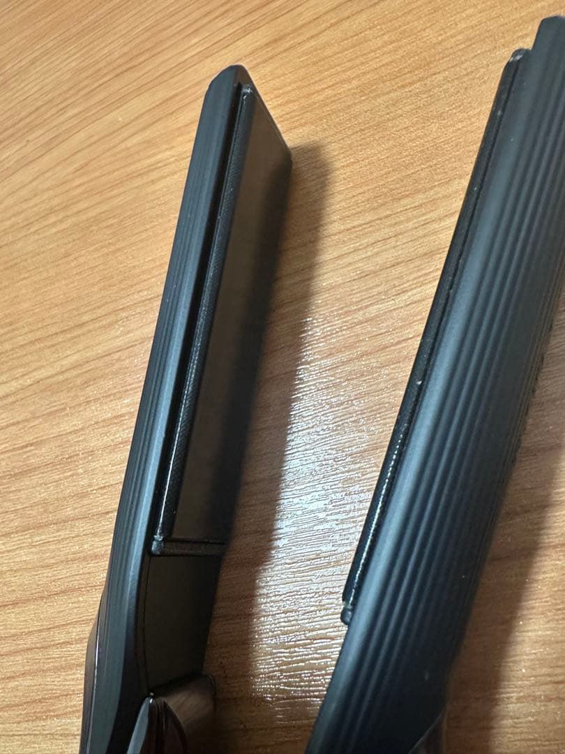 リファ　ストレートアイロン　黒2024年製