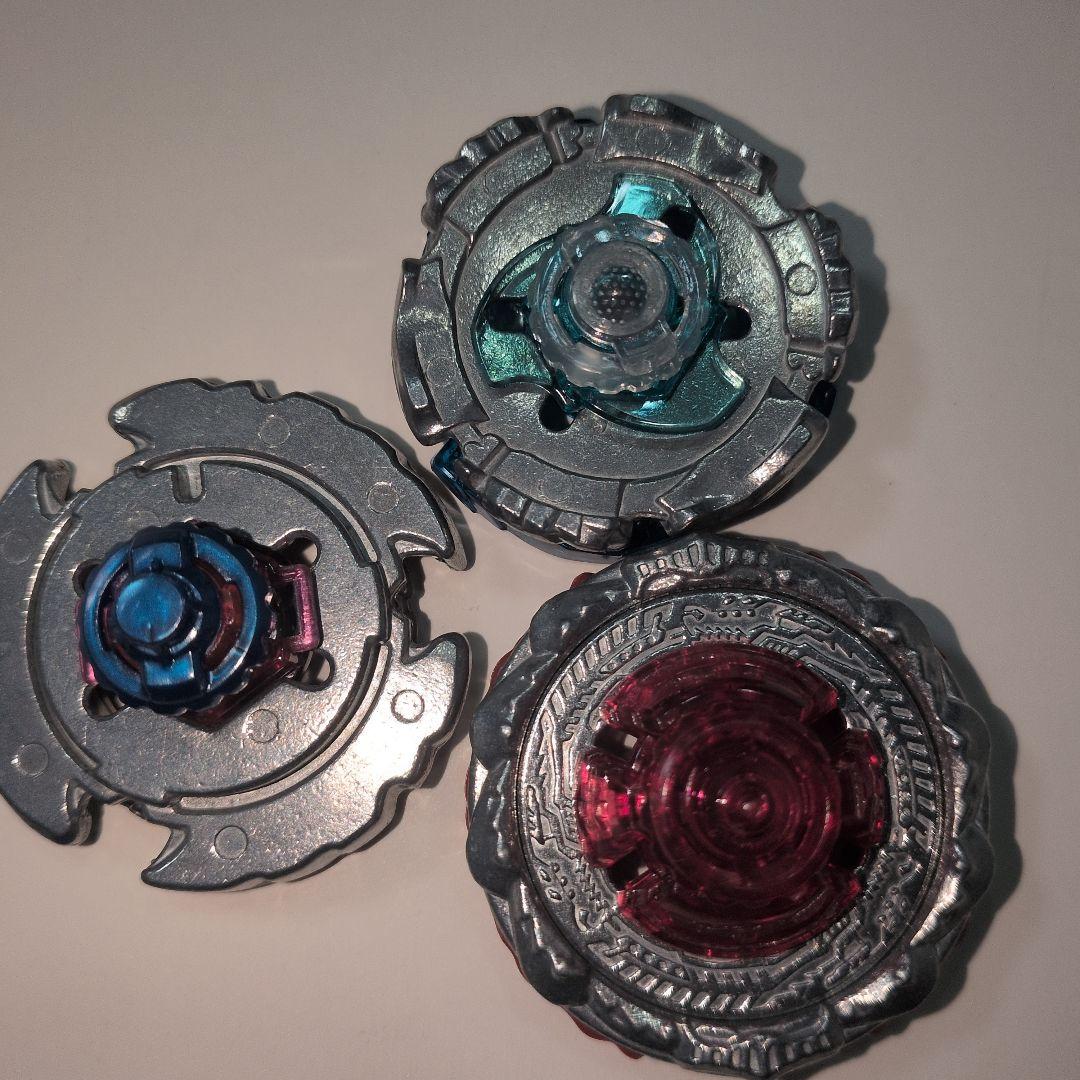 S*)様 メタルファイトベイブレード 10個セット ランチャーはオマケです。