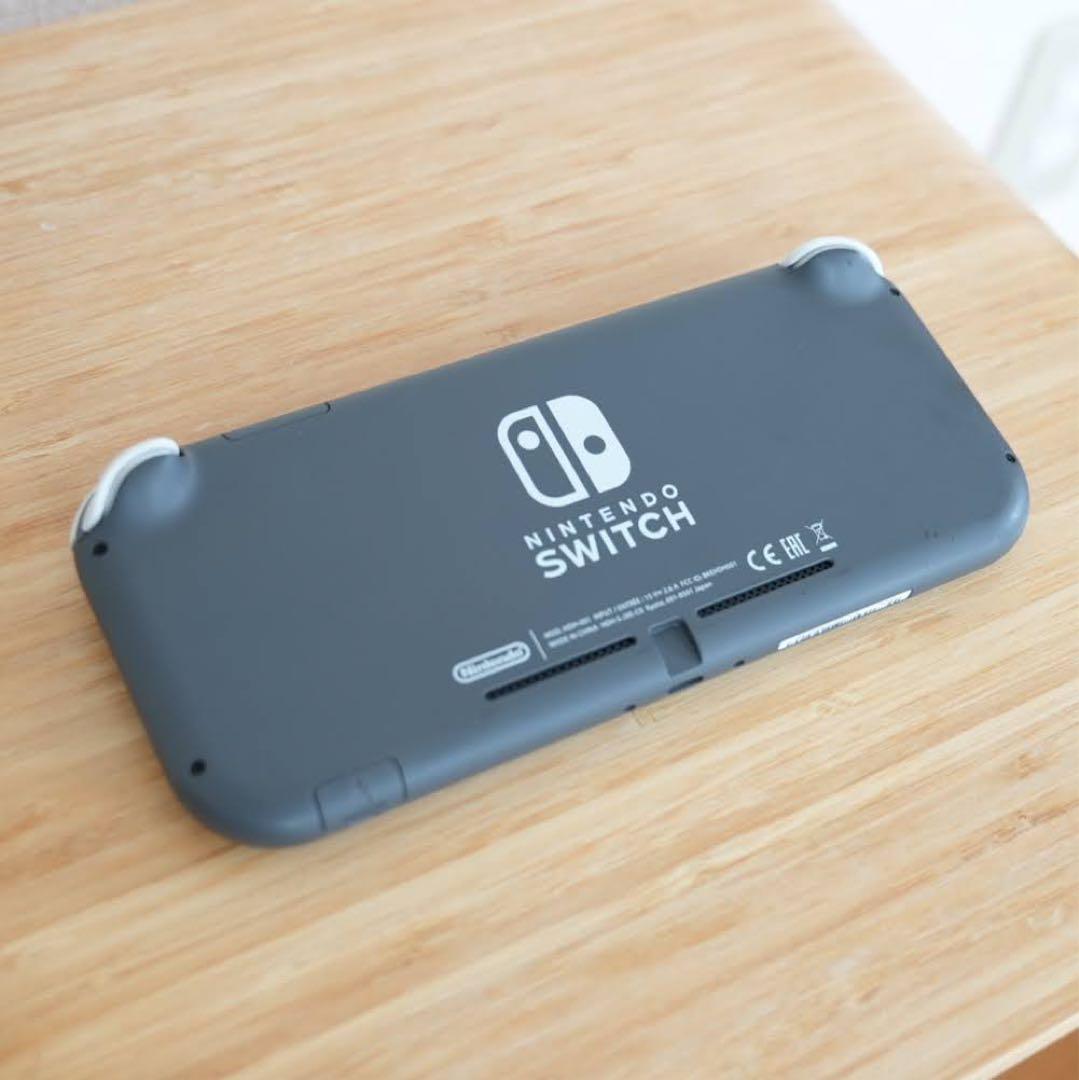 nintendo switchライト本体　グレー　スイッチ