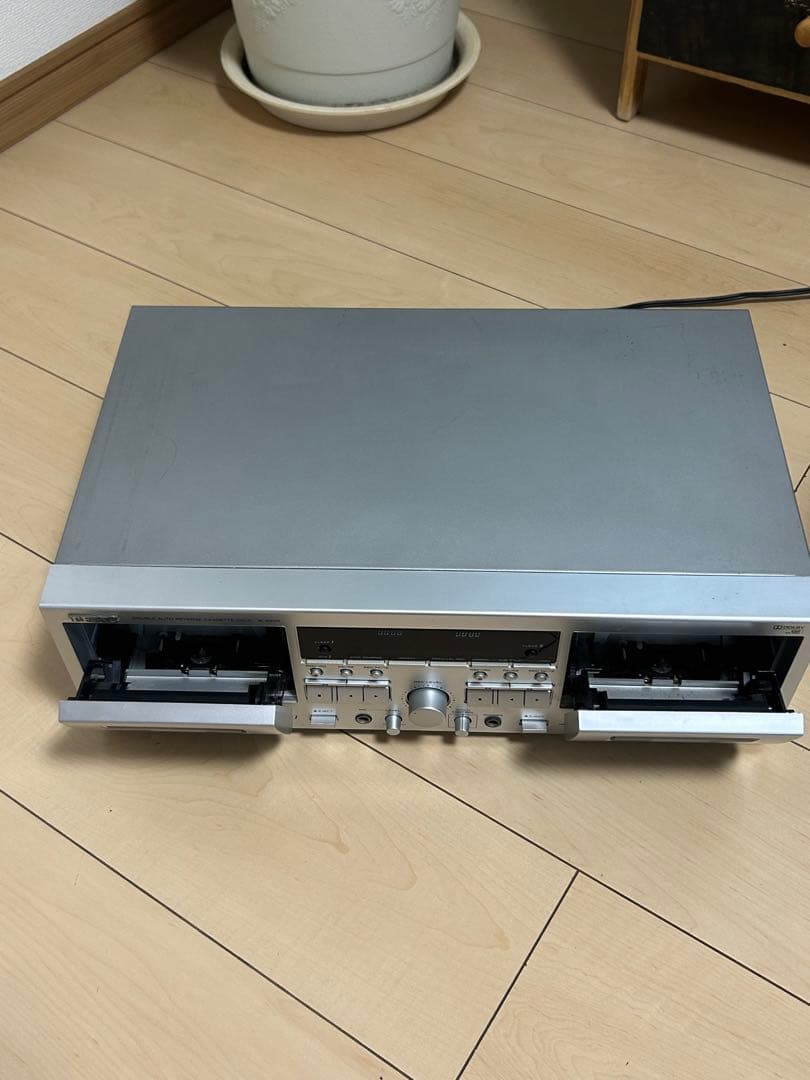 【動作OK！！】ダブルカセットデッキ　TEAC　W-890R　シルバー