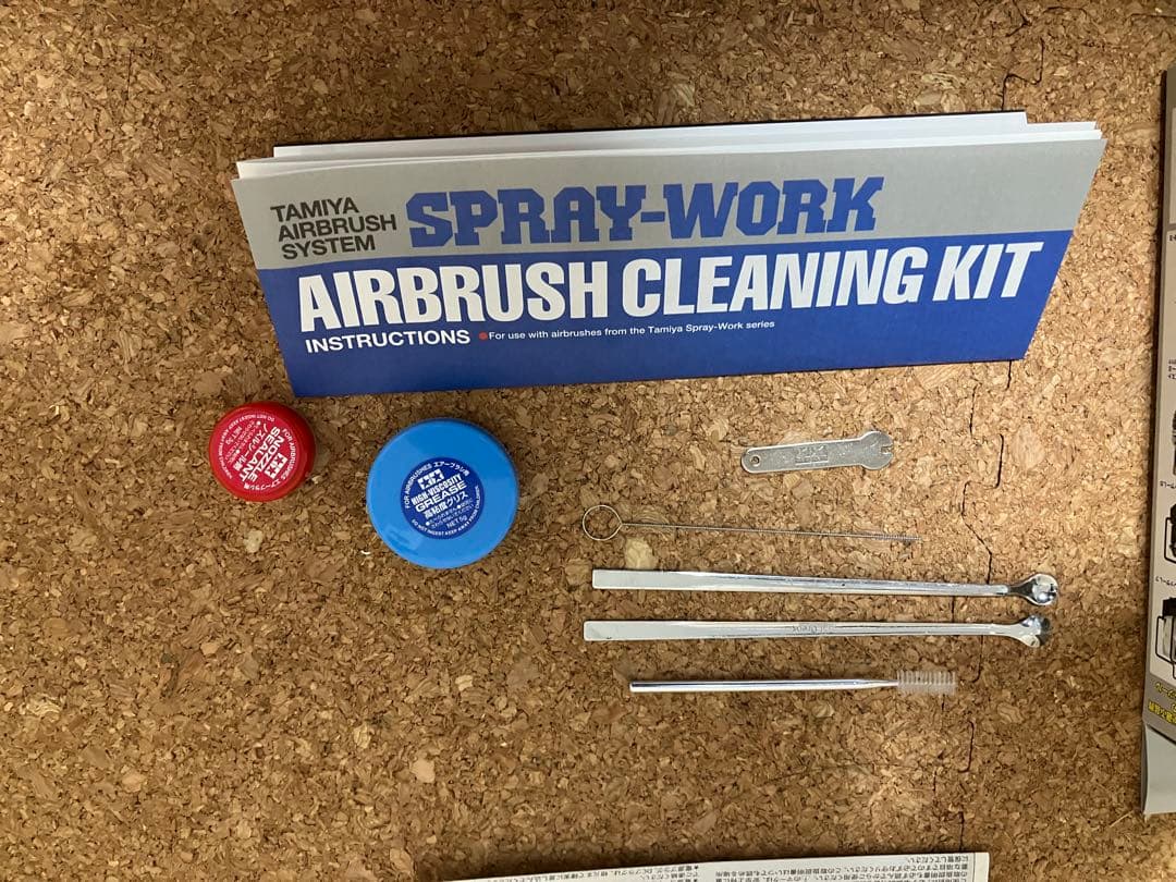 エアブラシ、コンプレッサー、ペイントブース　一式　ガンプラ・プラモデル