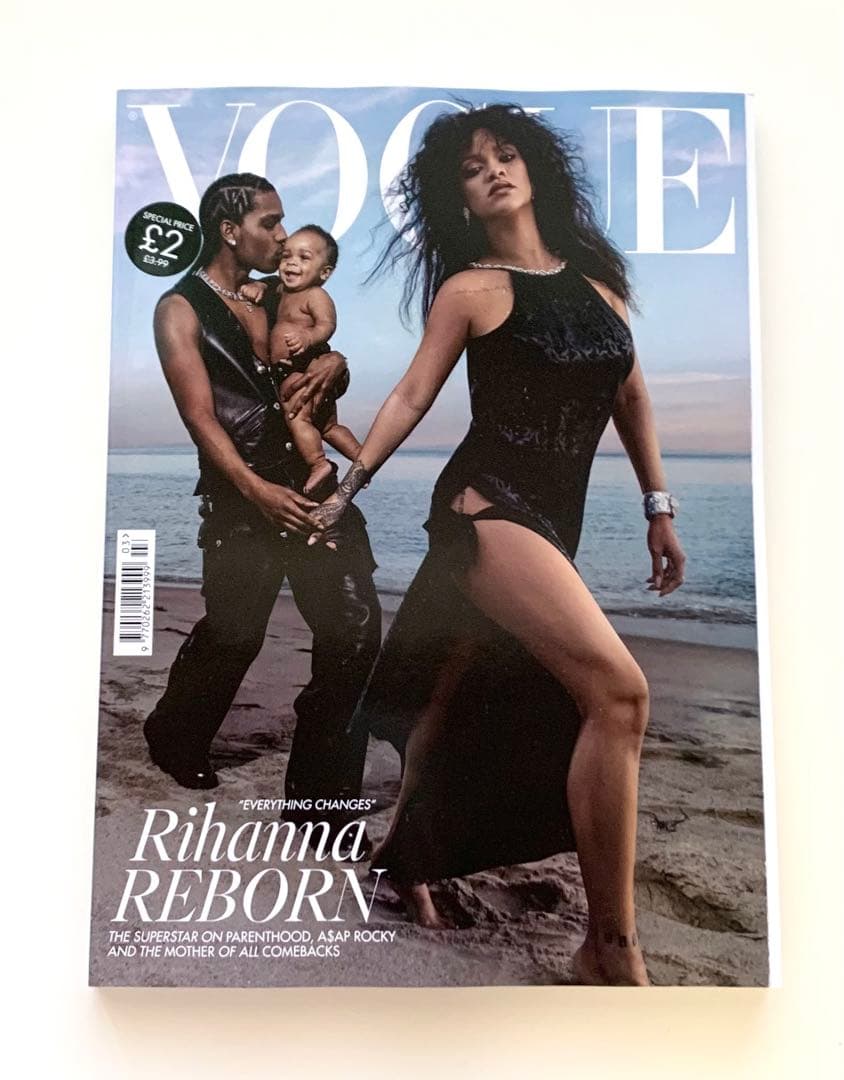 女性情報誌 British Vogue March 2023 Rihanna
