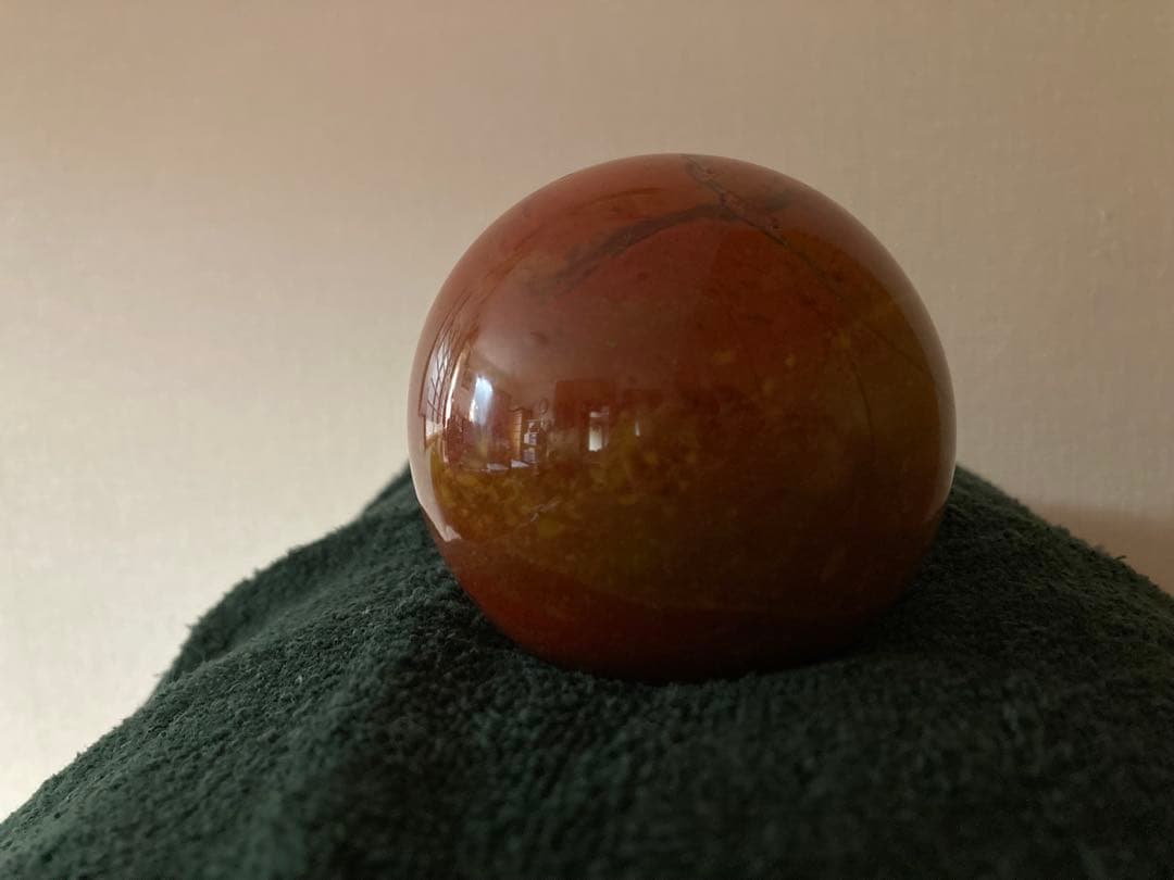 佐渡赤玉石　直径7センチ